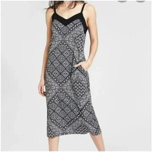 Athleta Dunes Black and White Bandana Print Midi Dress- Medium